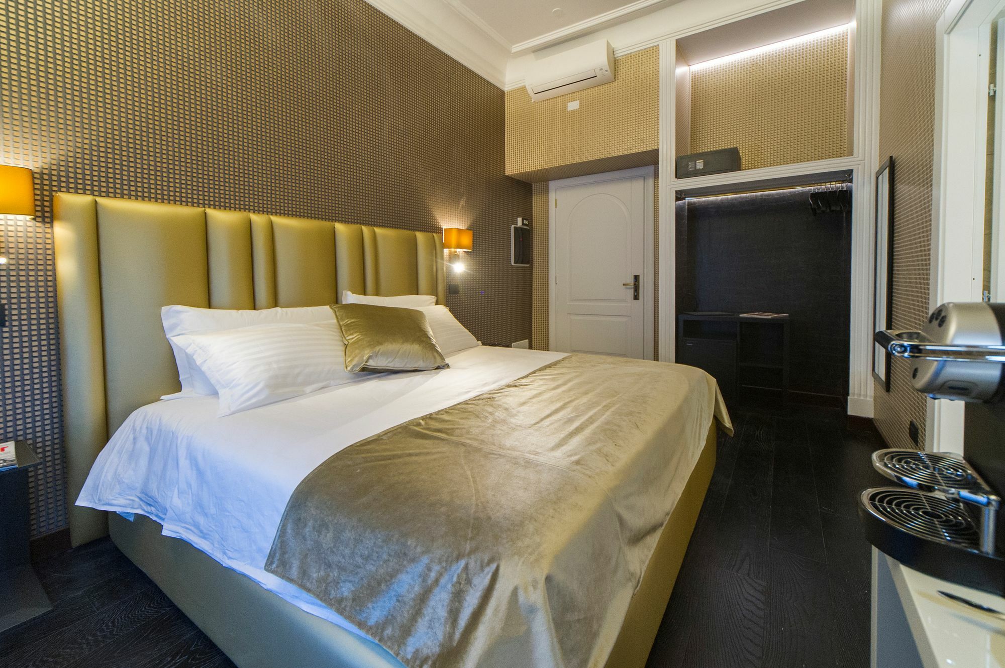 Via Veneto Suites โรม ภายนอก รูปภาพ